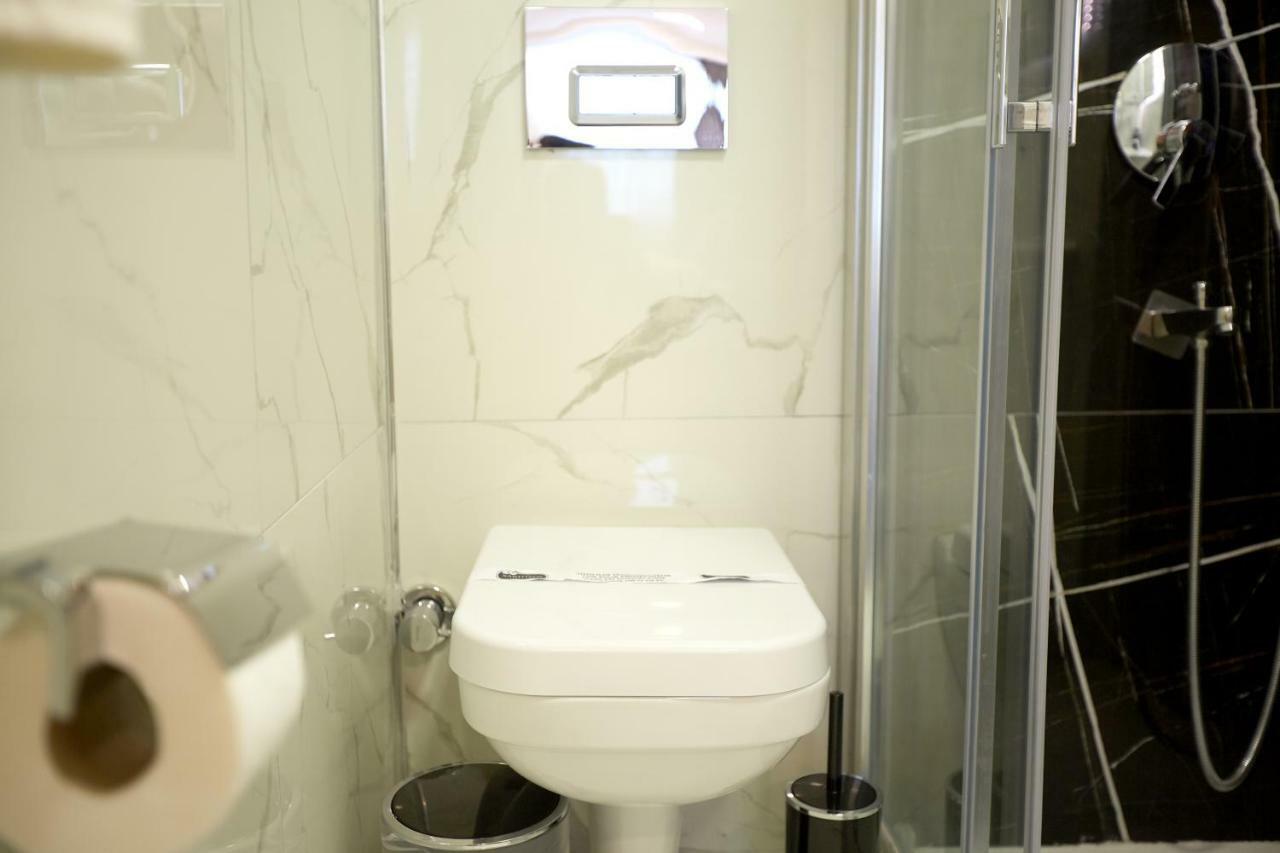 Kartal Palace Taksim Square Family Hotel اسطنبول المظهر الخارجي الصورة
